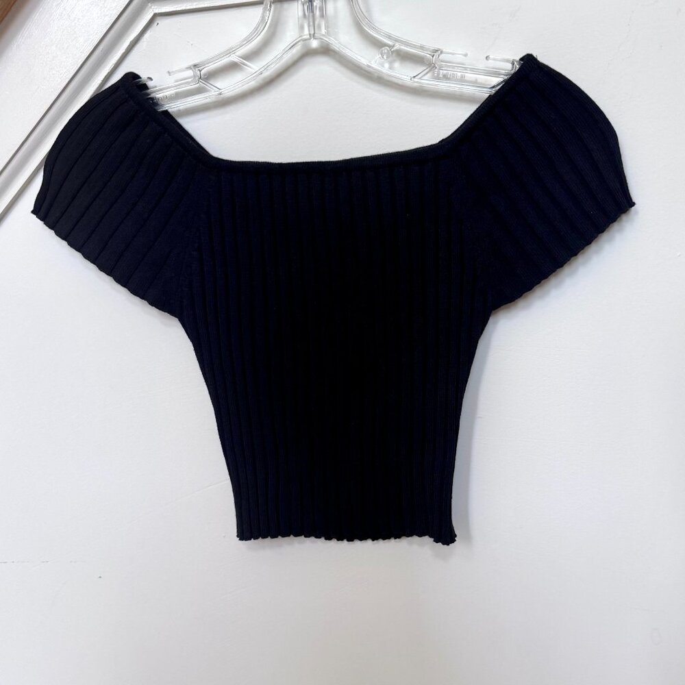 Black Ribbed Knit Crop Top - Picture 5 of 8